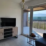 Casa Grutzen Design With Pool In