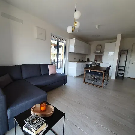 Casa Grutzen Design With Pool In