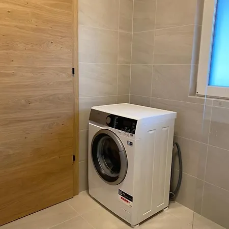 Casa Grutzen Design With Pool In * Bozen