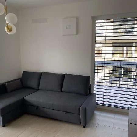 Casa Grutzen Design With Pool In Apartman Bolzano