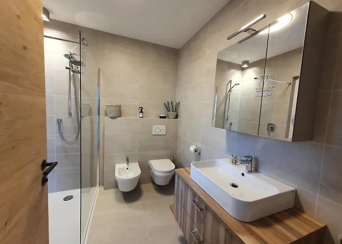 Casa Grutzen Design With Pool In شقة بولزانو