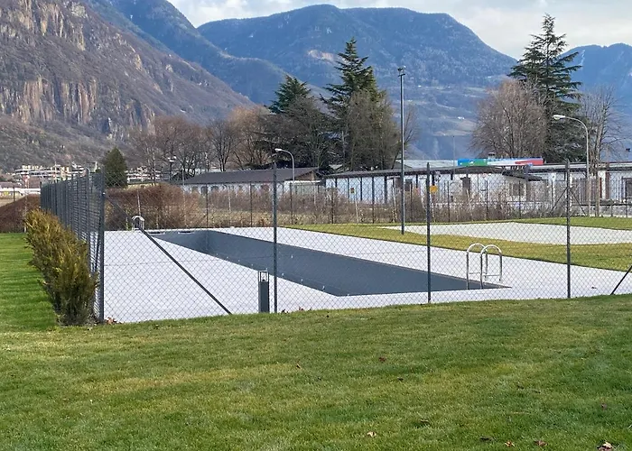 Casa Grutzen Design With Pool In Apartment Bolzano